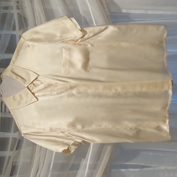 Evan Picone Tops - Evan picone cream silk short sleeve blouse, 8
